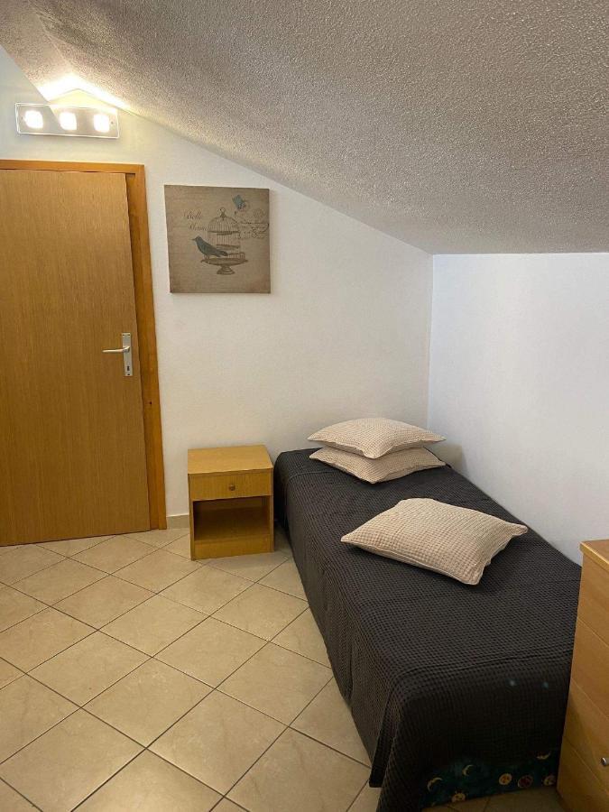 Apartmani Biserka Punat Exterior foto